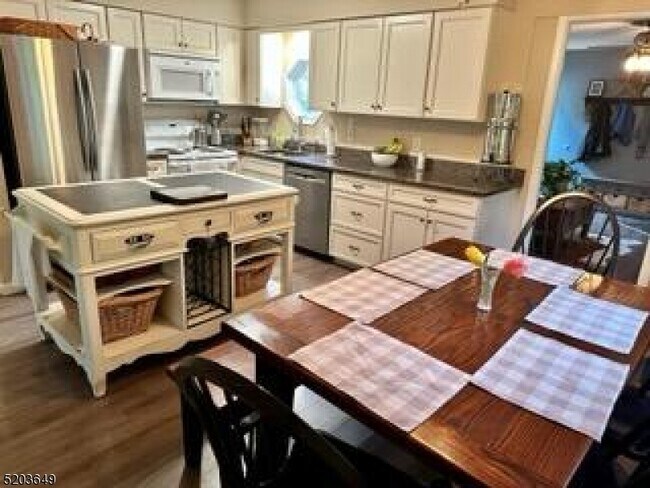 Photo - 309 Mountain Lake Rd