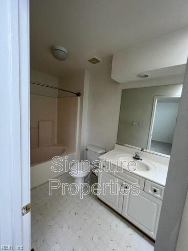 Photo - 1535 Tallwood Cir