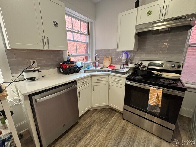 50 Englewood Ave Unit 1