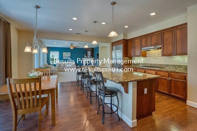 Photo - Spacious and upgraded 4 Bed 3 Bath Roseville Home