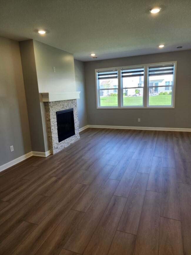 Photo - 14526 111th Ave N