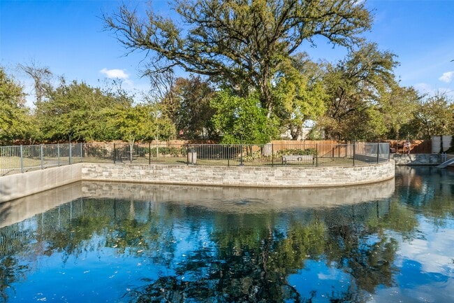 Photo - 708 Ivory Manor Dr