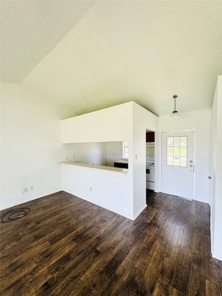 Building Photo - 10604 Oak Gate Ln Rental