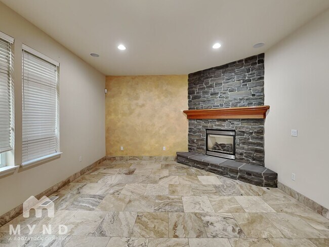 Photo - 17906 NE 25th St