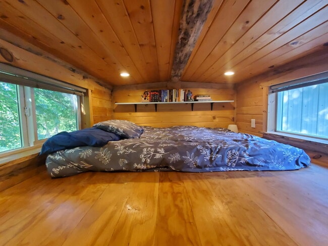 Photo - 1716 11th Ave SE