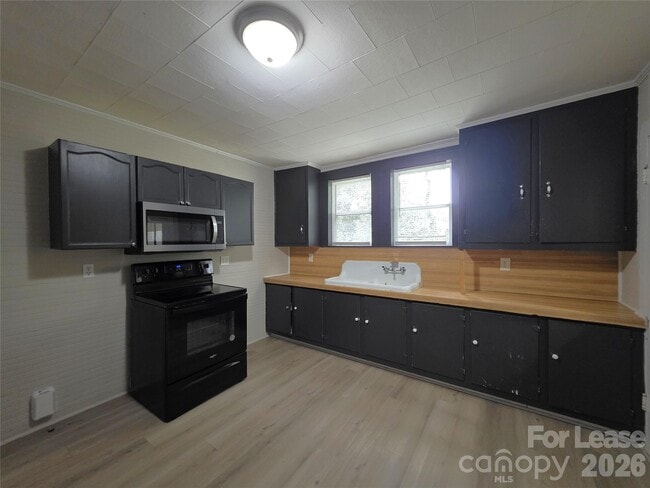 Photo - 1417 Oakshade Ave