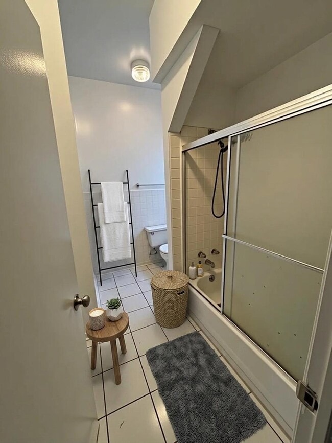 Photo - 2525 N Ashland Ave Unit 2R