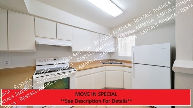 Building Photo - 1360 N Riverview Blvd