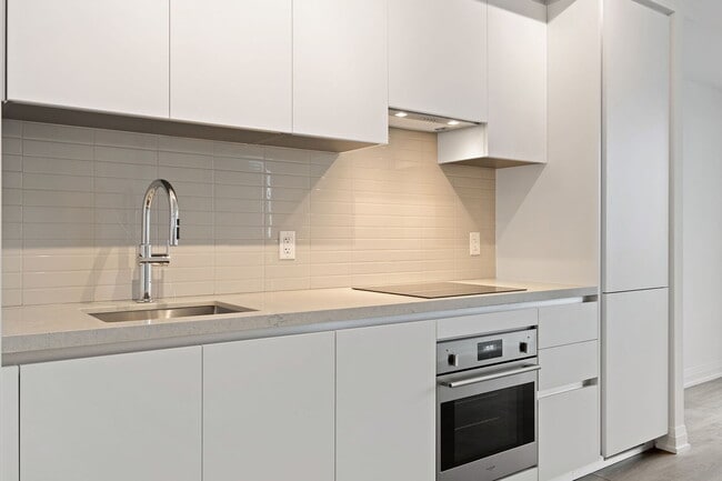 Photo - 4015 The Exchange