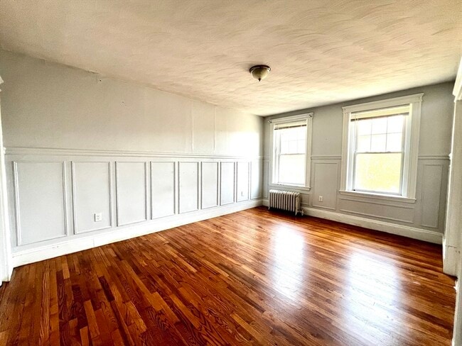 Photo - 76 Babcock St Unit 3