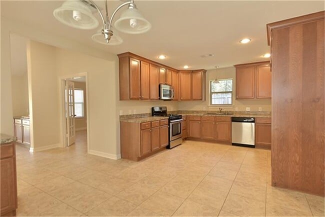 Photo - 81 Yewleaf Dr