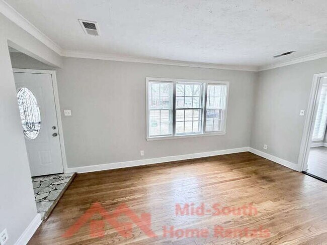 Photo - 1156 Brower St