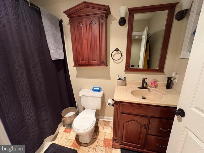 Photo - 394 Croshaw Rd