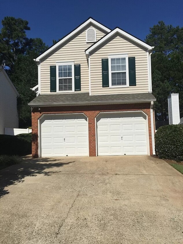 AVAILABLE FOR JUNE 1ST MOVE IN! - AVAILABLE FOR JUNE 1ST MOVE IN!