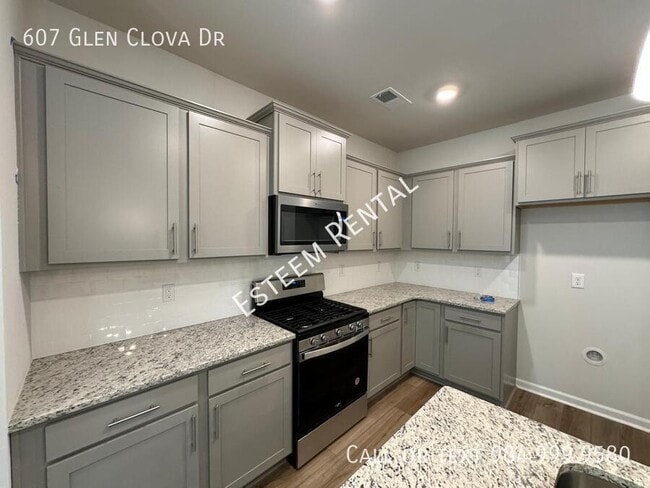 Photo - 607 Glen Clova Dr