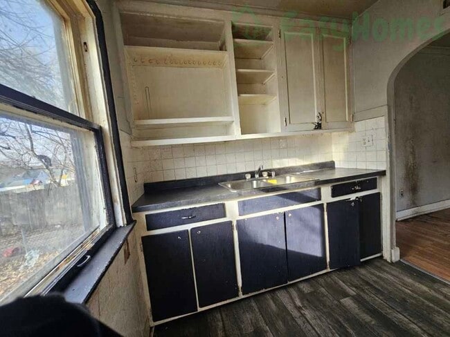 Photo - 824 W Mac Queen Ave