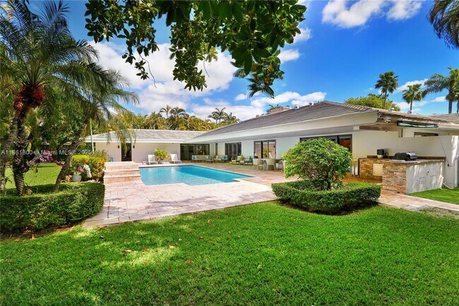 Photo - 7322 Vistalmar St