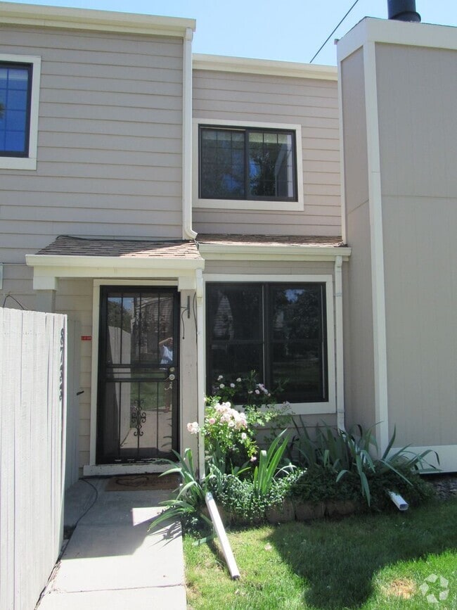 Building Photo - Spacious Townhome in Arvada