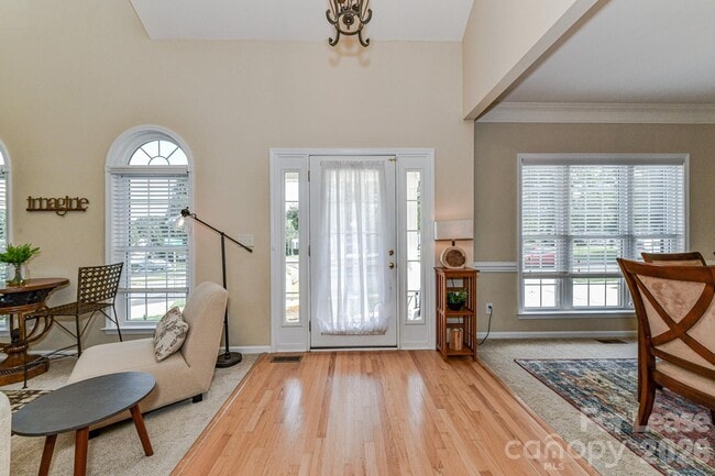 Photo - 10645 Castlehill Dr