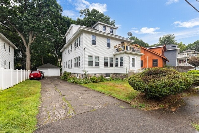8 Verndale Rd Unit 1