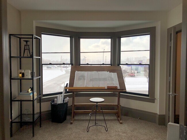 Photo - 616 Niagara St