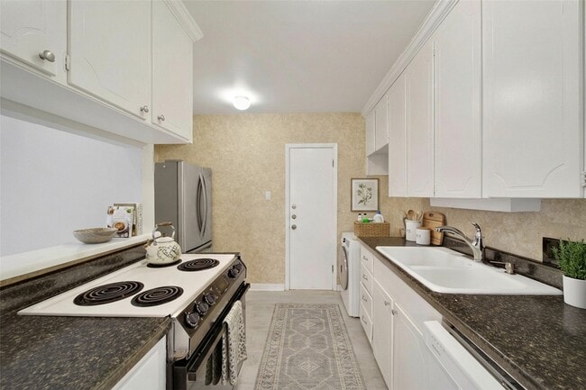 Photo - 2822 Briarhurst Dr Unit 45