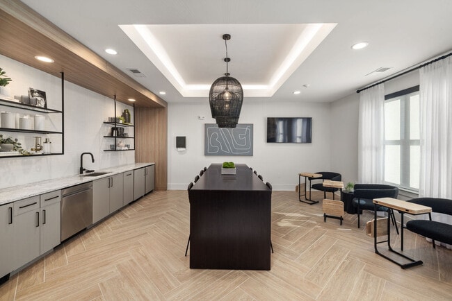 Alexander Crossing apartments — community photo