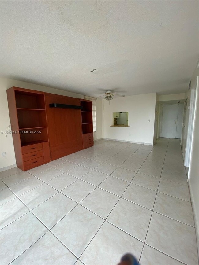 Photo - 16751 NE 9th Ave Unit 612