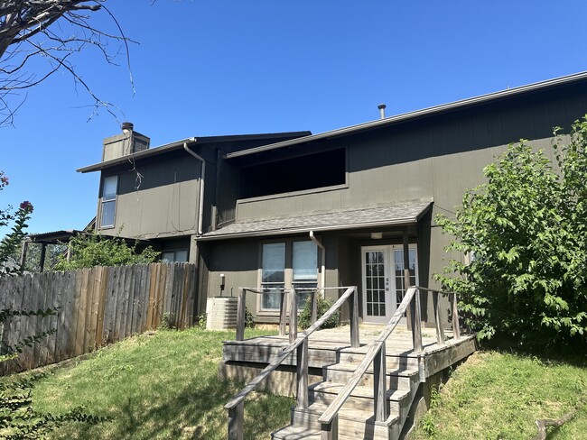 Photo - 2202 Shadowridge Dr