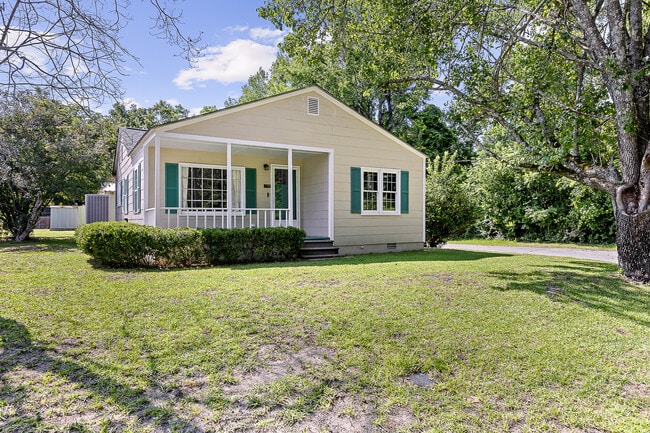 Photo - 210 Poplar St