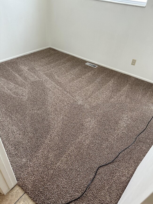 Photo - 307 N 1st St