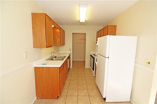 Photo - 2515 Parkcrest Dr