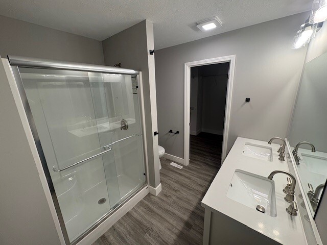 Photo - 231 W Lester St