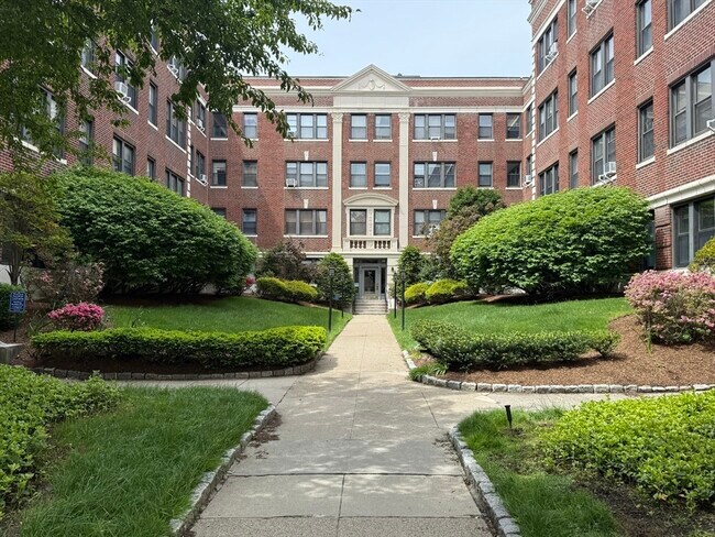 Photo - 141 Englewood Ave Unit 43