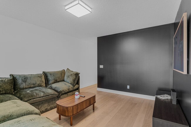 630-632 2 Ave NE Unit SI ID1634057P