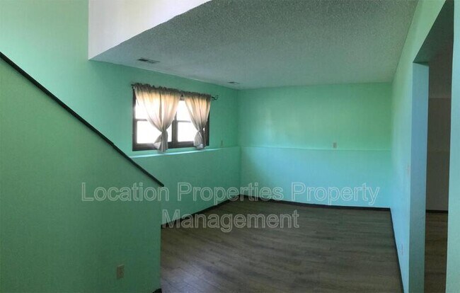1304 Randall Rd