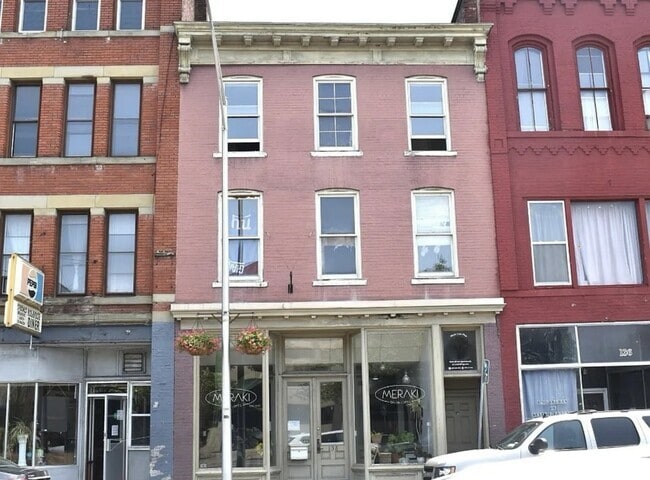 Building Photo - 138 Court St Rental