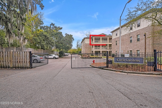 Building Photo - Experience the Heart of It All - at Covil Garden Condominiums! Unit Covil Garden