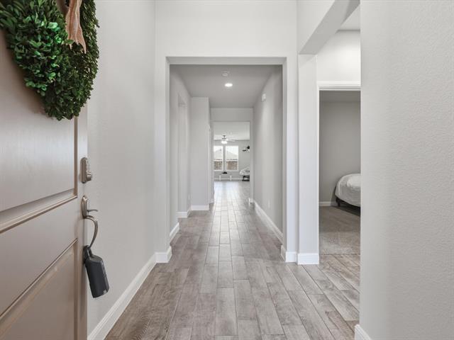 Photo - 16032 Farringdon St