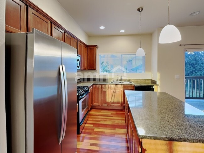 Photo - 7341 Rainier Dr