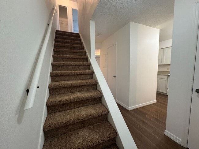 Photo - 221 S Cypress Way