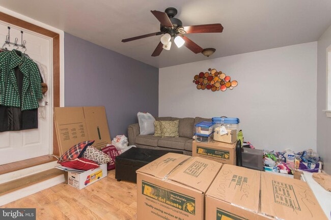 Photo - 515 W Girard Ave