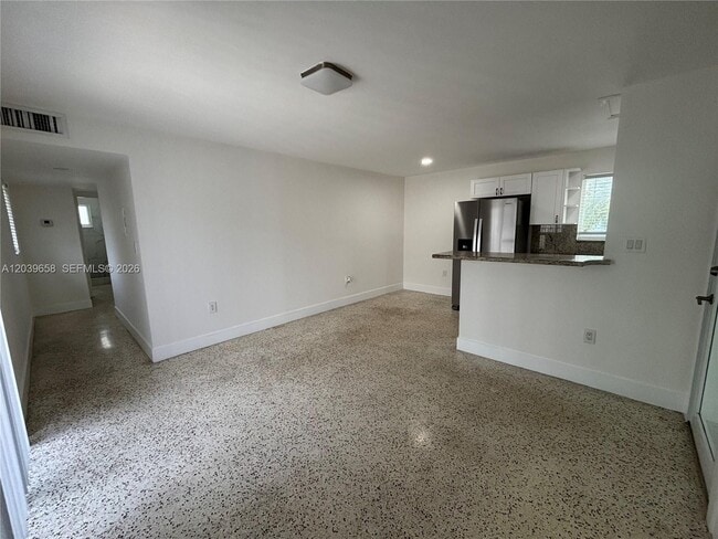 Photo - 458 E 31st St Unit 4