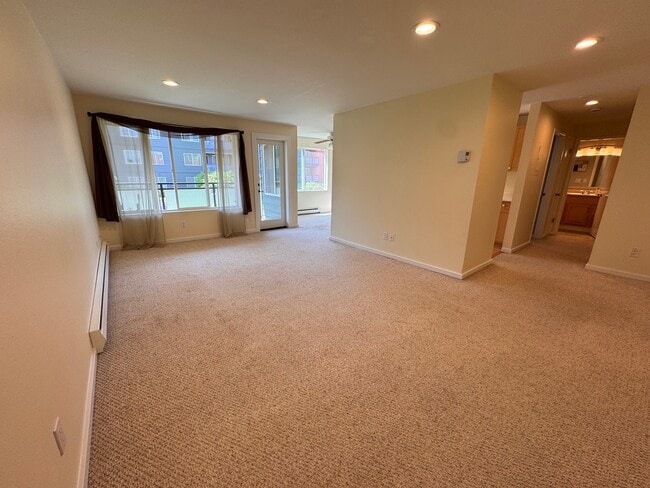 Photo - 7001 Sand Point Way NE House