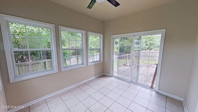 Photo - 601 Fosse Way