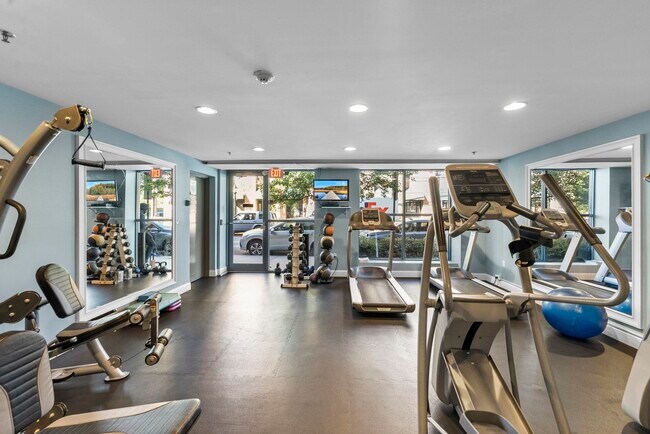 Photo - 727 Monroe St Unidad 210