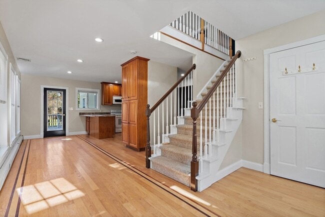 Photo - 379 Concord Rd