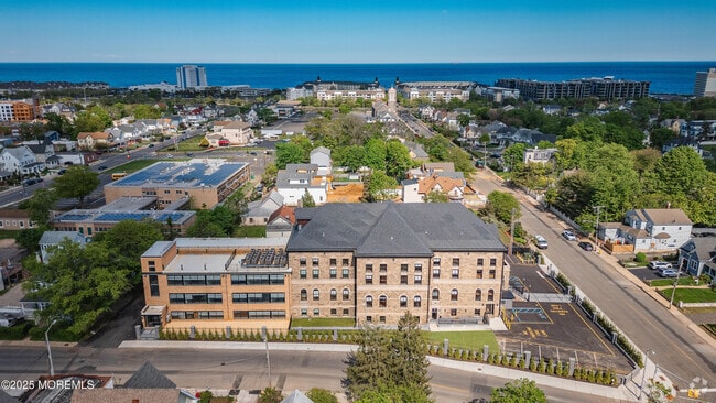 Building Photo - 179 Chelsea Ave Unit 208 Rental