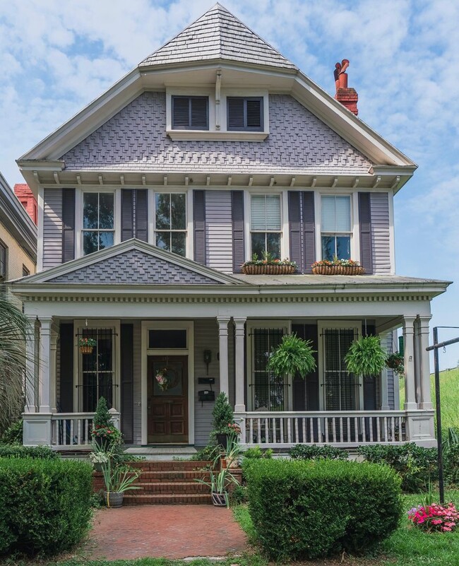 Building Photo - Lilac House Unit 416 Greene Street