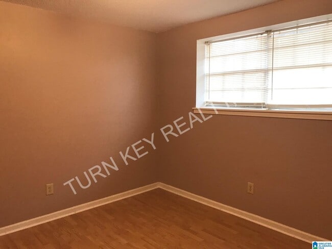 Photo - 2548 Janice Cir NE